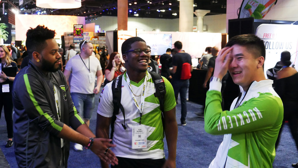 RobTV (center) with SFL Team Gale teammate Shine (left) and Captain NuckleDu (right)